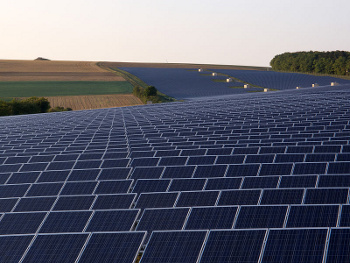 Photovoltaic system near Thüngen, Bavaria, Germany (Photo by OhWeh)