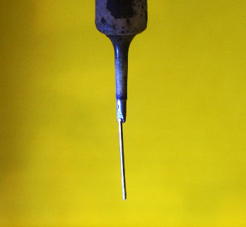 Magnetic attraction of a Weller soldering iron tip